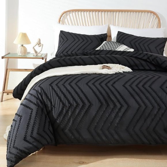 Black Chevron Tufted Zigzag Texture California King Size Bed Comforter Set - Picture 4 of 13